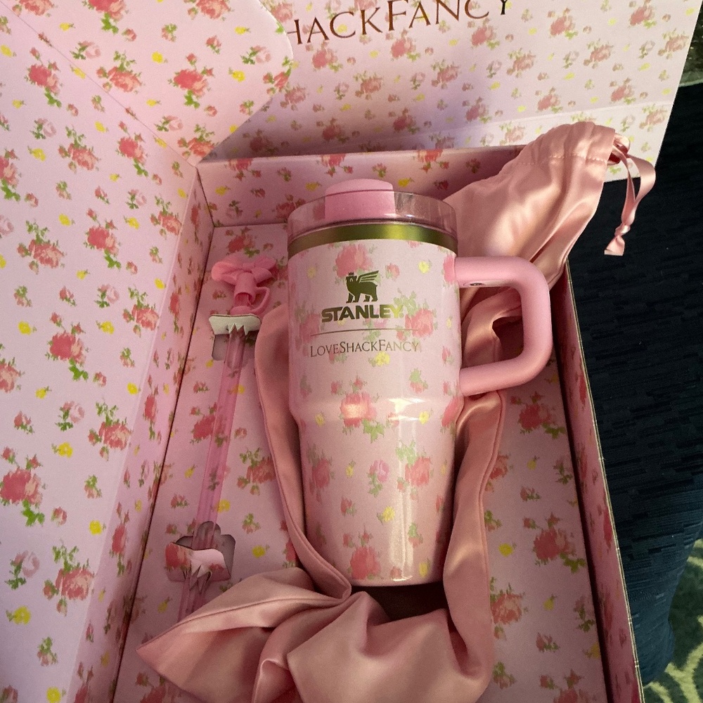 STANLEY 1913 X LOVESHACKFANCY QUENCHER H2.O  TUMBLER WITH HANDLE | 20